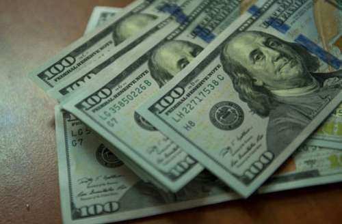 ارز مداخلهای بانک مرکزی با نرخ 4544 تومان فروخته شد