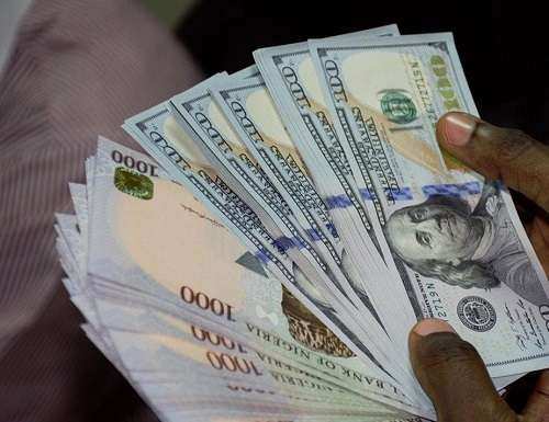 قیمت دلار و دیگر ارزهای پرمتقاضی امروز یکشنبه 8 بهمن 96