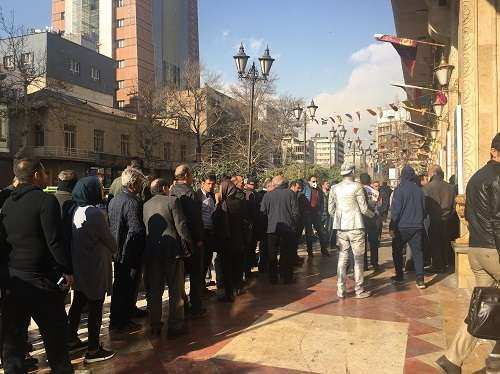 ورود سرمایههای سرگردان مردم به بازار ارز