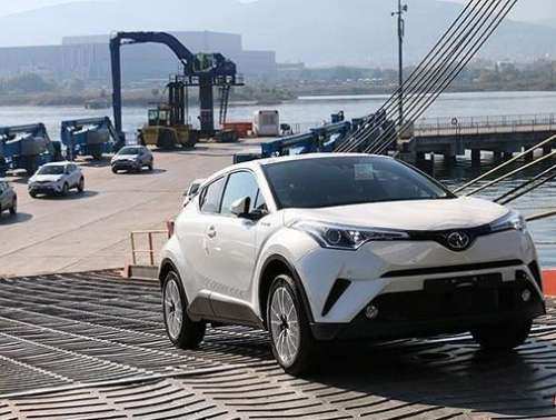 طرح دو فوریتی کاهش تعرفه خودروهای وارداتی به جریان افتاد