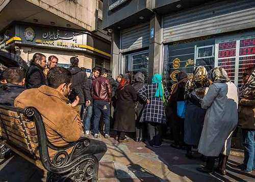 هجوم به بازار دلار قابل پیشبینی بود