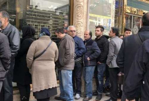 ادعای قطع عرضه دلار به صرافی‌ها رد شد