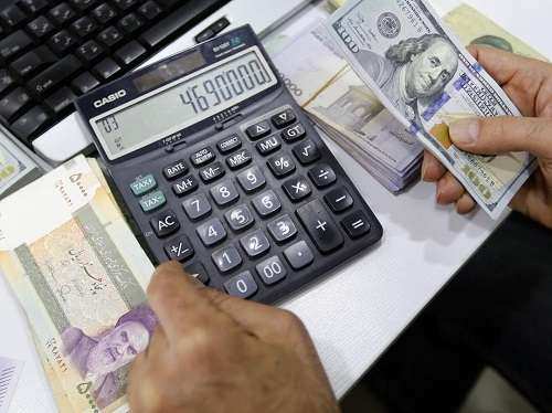 خرید و فروش در بازار آزاد ارز سخت شد