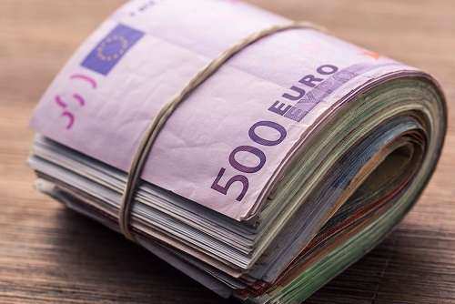 سقوط ارزش یورو در پی بیثباتی سیاسی در ایتالیا