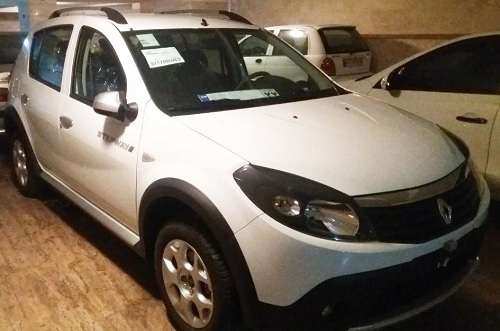 کاهش قیمت خودروهای تولید داخل در بازار ادامه دارد