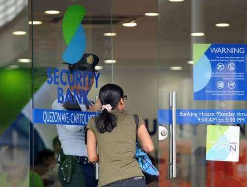 در چه کشورهایی زنان بیشتر از مردان حساب بانکی دارند؟