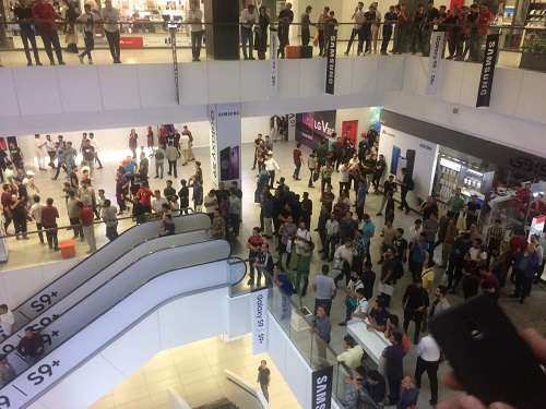 دیروز در بازار موبایل تهران چه گذشت؟ داد موبایل فروشها از دلار 9 هزار تومانی