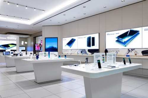 عقبگرد در آشفته بازار موبایل با دلار 8 هزار تومانی