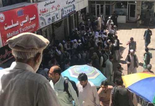 قاچاق دلار از افغانستان به ایران: تقویت ریال، تضعیف افغانی
