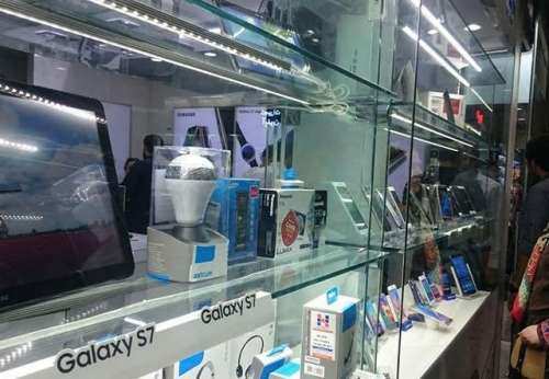 بمب افزایش قیمت به بازار موبایل خورد + لیست قیمت