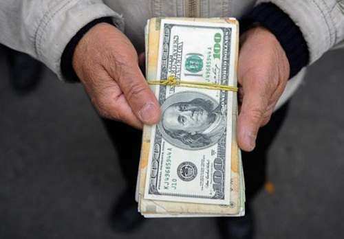 روزی که قیمت دلار، مردم ایران را شگفتزده کرد