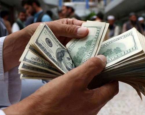 دلالان در تب وتاب فروش شبانه دلار