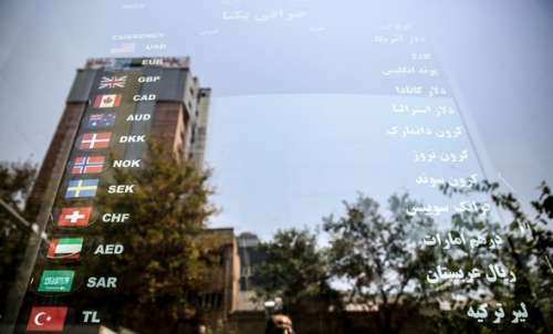 پلمب صرافیها جواب داد/ نرخ دلار در بازار کاهش یافت