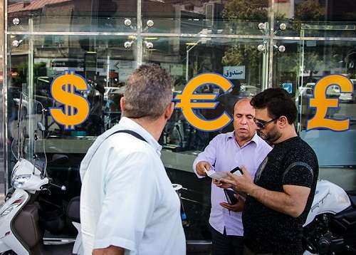فروش دلار 12.800 تومانی در صرافیهای مجاز