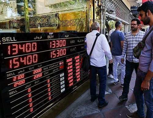 مقاومت دلالها و صرافها در برابر ریزش بیشتر دلار