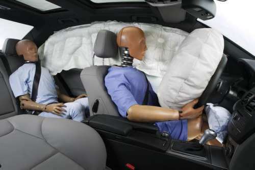 حذف تمام ایربگ‌ها و ترمز ABS از خودروهای داخلی صحت ندارد