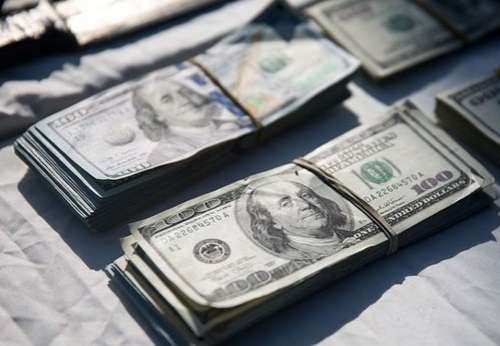 دلالان دلار منتظر جهش‌های ارزی نباشند