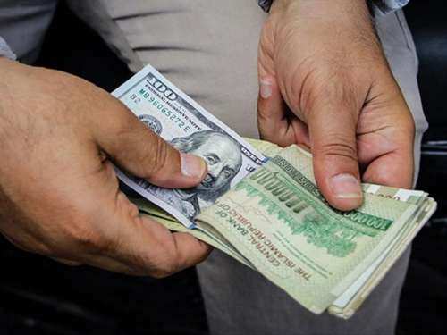 زورآزمایی نوسانگیران ارز و بازارساز