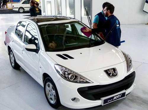 پژو 207 با سقف پانوراما در سبد فروش محصولات ايران خودرو 