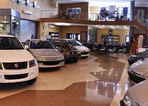 سرنوشت موسسات مالی در انتظار خودروسازان است