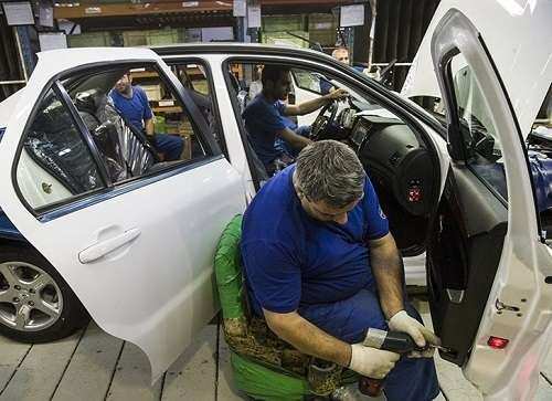 شفافسازی معاون مديرعامل ايران خودرو درخصوص تعهدات