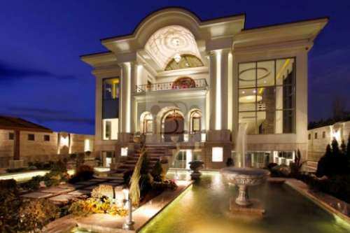 چرا برخی در ایران کاخ نشیناند؟ شانس دارند و یا...