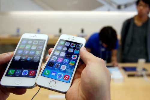 قاچاق گوشی موبایل صفر شد