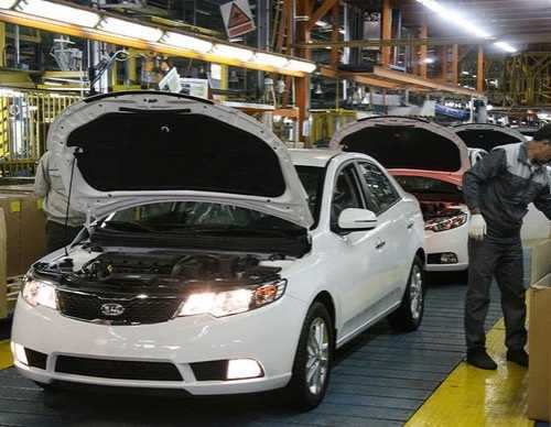 شیب قیمت‌ها در بازار خودرو نزولی شد