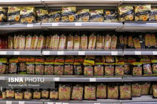 برنج و ماکارونی به وفور در بازار موجود است