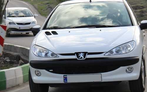 کم‌کاری اتحادیه نمایشگاه‌داران در اعلام قیمت خودروها