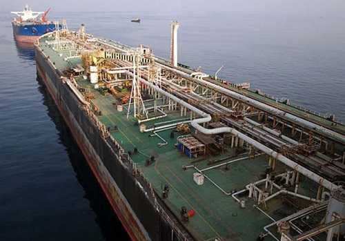 کاهش صادرات نفت خام ایران به 500 هزار بشکه در روز