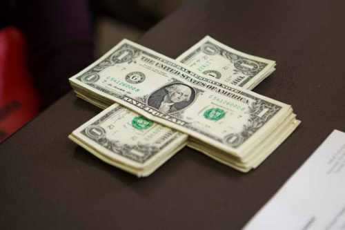 پاداش 500 میلیون تومانی هیأت مدیره یک شرکت بورسی!