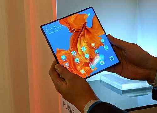 عرضه گوشی تاشوی هواوی به تعویق افتاد