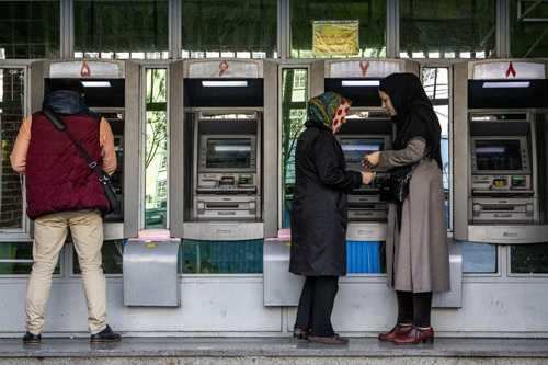 شغل شما چیست؟ مالک عابربانک!‏