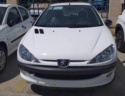 ایران خودرو آپشنهای پژو 206 تیپ 2 را کمتر کرد