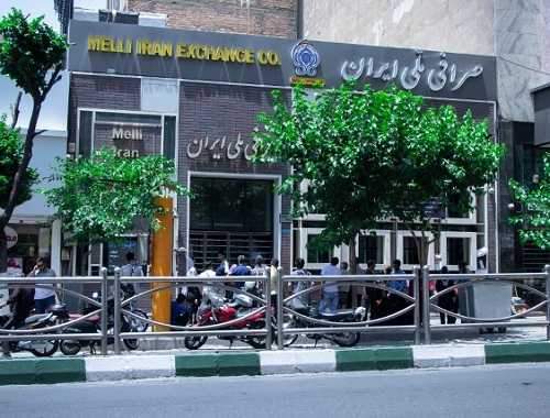 واکنش مجلس به دلار 8000 تومانی وزیر اقتصاد