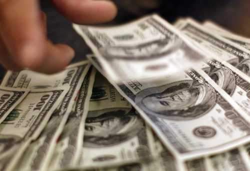 قیمت دلار به چند تومان می‌رسد؟