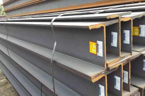 بررسی نوسانات قیمت آهن از سال گذشته تاکنون