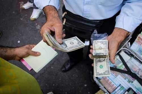 نرخ ارز بازار آزاد و سامانه رسمی بانک مرکزی یکسان شد