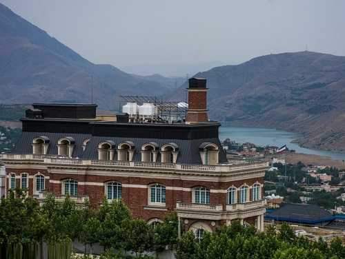 باستی‌هیلز کوه یخ فساد اقتصادی در ایران؟