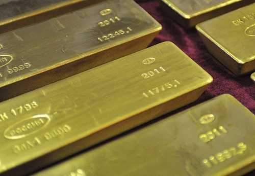 روس‌ها به طلا خریدن ادامه می‌دهند