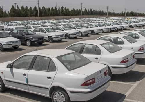 خودروهای كف كارخانه ايران خودرو به نصف كاهش يافت