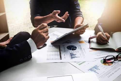 آینده کدام بازار در ایران بهتر به نظر میرسد؟