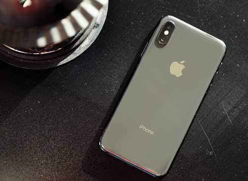 اپل اوج گرفت؛ فروش گوشی ریزش کرد
