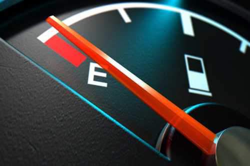 رانندگی با حداقل بنزین در باک، به خودرو آسیب خواهد زد