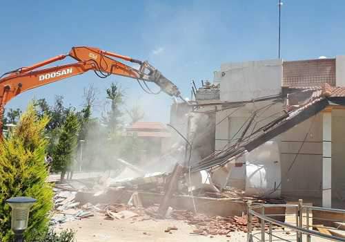 کدام ساختو سازها در شمال کشور تخریب میشوند؟