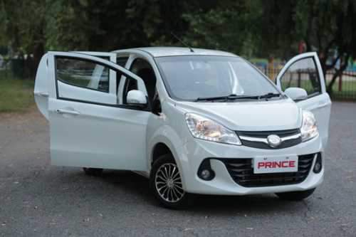 پاکستان از خودرو ملی خود رونمایی کرد