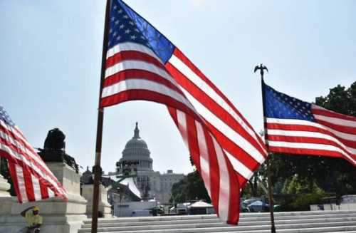 دستمزدها در کشور آمریکا چقدر است؟