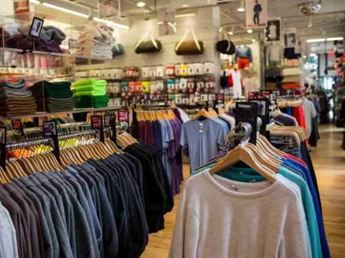 ازسرگیری واردات پوشاک از مناطق آزاد