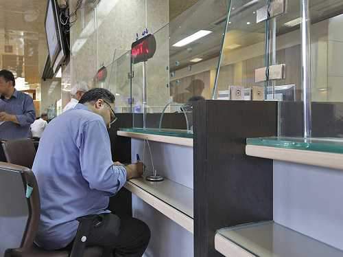 کارمندان ناآشنا با رمزهای پویا، چالش جدید مشتریان بانکی